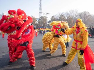 【网络中国节·元宵】沙湾市秧歌社火嗨翻天！
