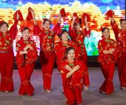 我们的中国梦—文化进万家|沙湾市：百姓乡村“村晚”热闹上演啦！