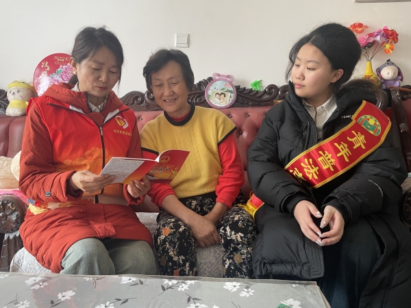 沙湾市书香街道：“法治年货”贺新春 民族团结“群众村晚”迎新年（侯明华 崔俊拍摄） (17).jpg