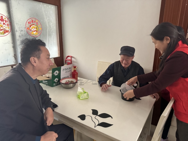 沙湾市书香街道：“花样”的汤圆 “五彩”的灯笼……让这场“元宵节”惊艳啦！（帕孜来提·海拉提拍摄） (1).jpg