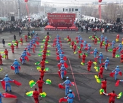 网络中国节·元宵丨沙湾市2025年“金蛇纳福闹元宵 未来之都开门红”元宵节秧歌社火展演活动精彩上演