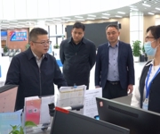 沙湾市委书记曾梁调研文化场馆建设、政务服务、档案管理工作
