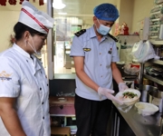 沙湾市市场监督管理局多措并举筑牢夏季 “三凉”食品安全防线