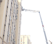 实干争先 向“新”而行| 沙湾市消防救援大队开展高层住宅应急演练