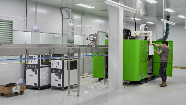 实干争先 向“新”而行 | 沙湾市首条本土瓶装水生产线开始试生产