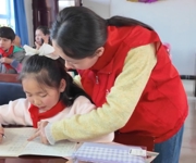 实干争先 向“新”而行丨“红领巾小课堂” 点亮乡村孩子多彩寒假