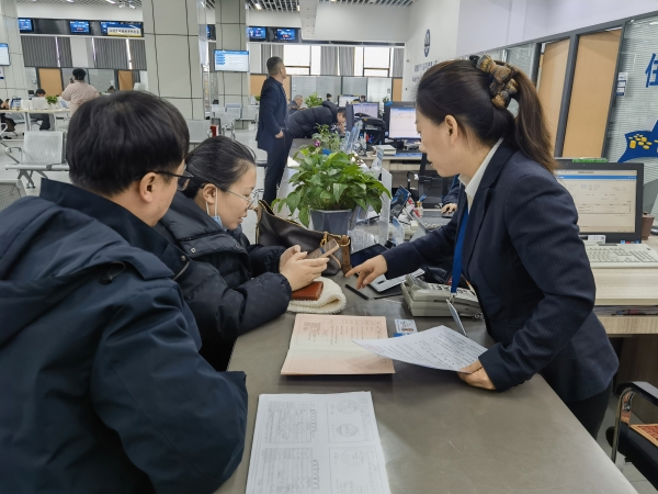 塔城地区住房公积金管理中心沙湾市管理部“一窗办结”贷款业务省时省心获群众好评