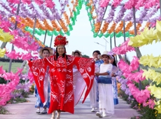 能力提升·奋进争先丨馆校协同促美育 非遗技艺展风采——沙湾市开展美术教研实践活动