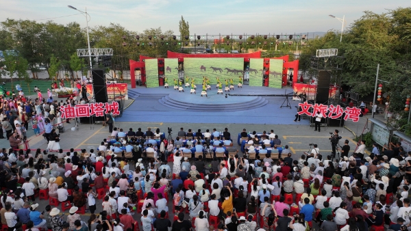2026年自治区“群众村晚”塔城地区分会场专场文艺演出在沙湾市精彩上演
