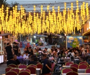 沙湾市：美食节带火夜市经济 烟火气点燃夏日消费